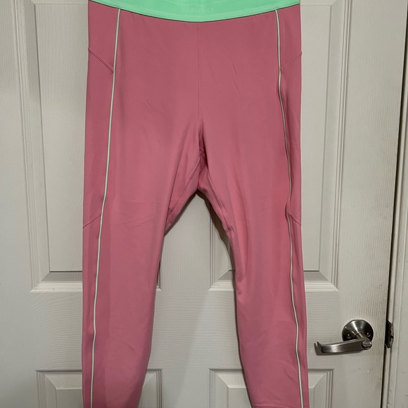 Fabletics Pants - Fabletics Ultra High-Waisted Purelux 7/8 Leggings size XXL/1X